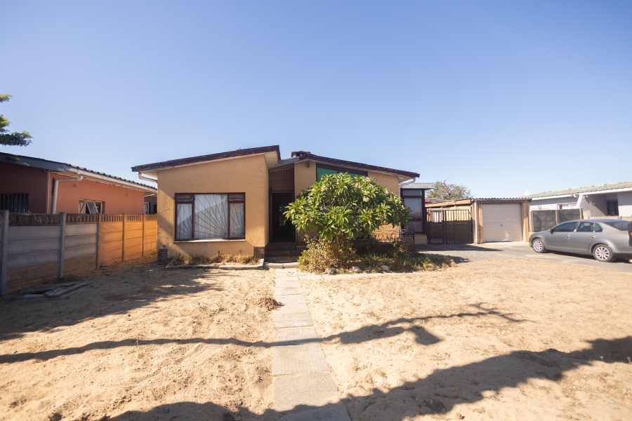 4 Bedroom Property for Sale in Kleinbegin Western Cape